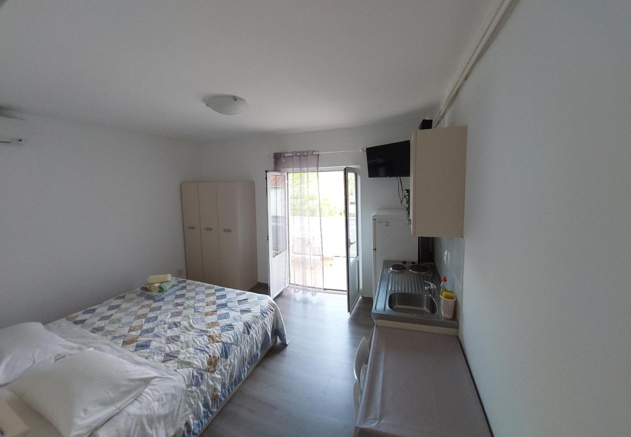 Gvacic House Apartment Supetarska Draga Exterior photo